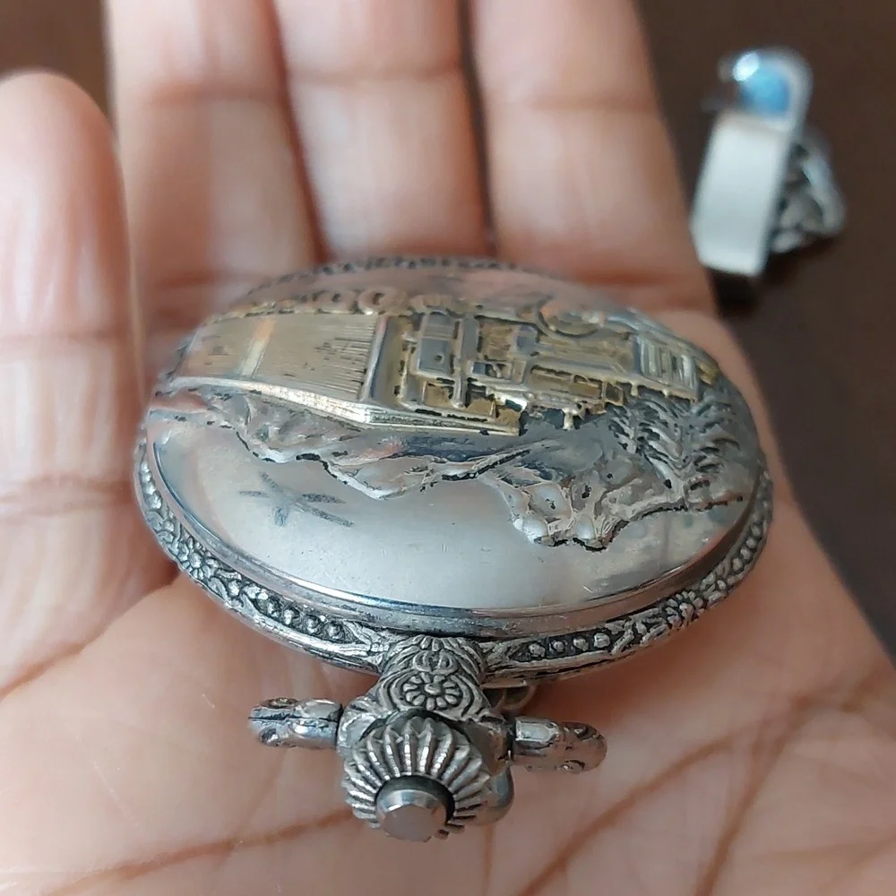 Vintage WATCH IT Big Truck Hunter Forest Pointer Quartz Pocket Watch Japan Movt
